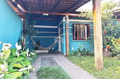 Casa/sobrado com 2 dormitórios, 2 banheiros e 1 vaga com 55m²