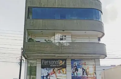 Apartamento de143m com 3 quartos e uma suíte com banheira 2 vagas de garagem  no santa lucia, com ampla sacada e vaga de garagem para 3 carros