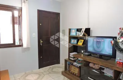 Sobrado 2 com dormitórios e 1 vaga de garagem no cidade nova