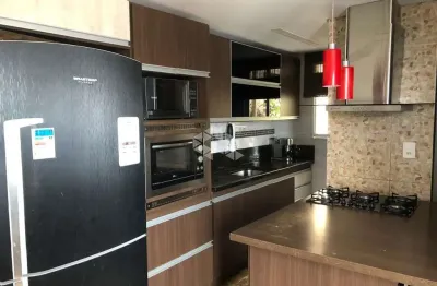 Apartamento de 2 quartos semi mobilhado com 43 metros de área privativa, com uma vaga de garagem