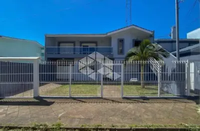 Casa com 3 quartos à venda na Rua Botafogo, 1740, Universitário, Caxias do Sul