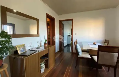 Casa de 3 dormitórios com 190m² e 4 vagas de garagens no bairro bom jesus
