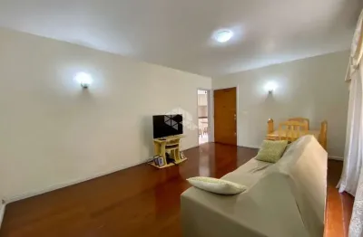 Apartamento com 02 dormitórios e 01 vaga com 89m² no menino deus.
