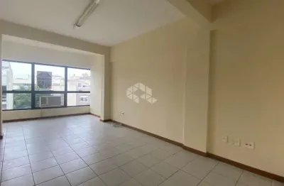 Sala de 27,19 m² com 1 vaga no bairro passo de areia.