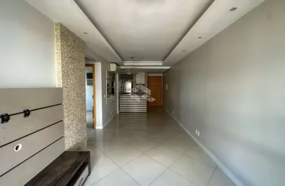 Excelente apartamento semi mobiliado de 2 dormitórios, sendo 1 suíte, desocupado, 67m² de área privativa e 1 vaga de garagem coberta e escriturada