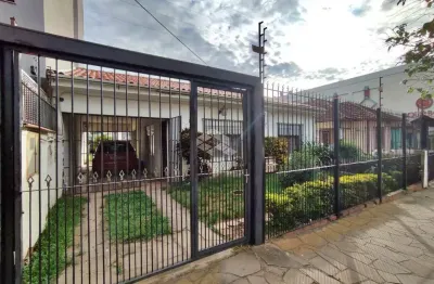 Casa em excelente localização em frente ao bourbon ipiranga.