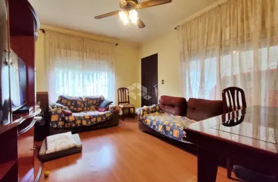 Casa em excelente localização em frente ao bourbon ipiranga.