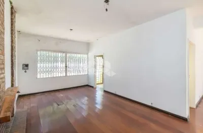 Casa com 4 quartos à venda na Rua Luiz Cosme, 328, Passo da Areia, Porto Alegre