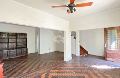Casa com 4 quartos à venda na Rua Carazinho, 64, Petrópolis, Porto Alegre