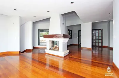 Casa com 4 suítes, piscina, jardim de inverno no bairro chácara das pedras