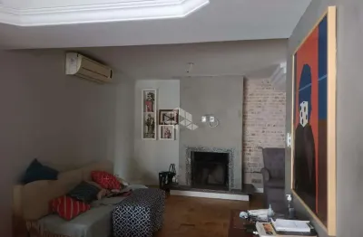 Casa à venda com 3 dormitórios e 1 suíte no bairro três figueiras