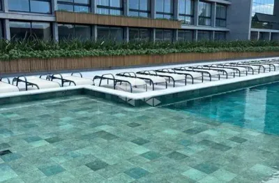 Apartamento de 2 dormitórios c/ suite,  de frente para avenida e linda vista!!!