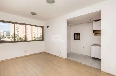 Apartamento  2 dormitórios, 1 suíte, churrasqueira e vaga coberta em porto alegre