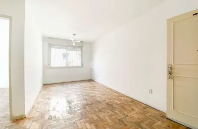 Apartamento com 1 quarto, reformado, com 44 m² próximo a puc