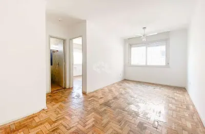 Apartamento com 1 quarto, reformado, com 44 m² próximo a puc