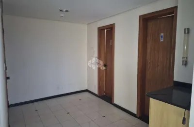 Sala comercial à venda na Avenida Luiz Manoel Gonzaga, 450, Três Figueiras, Porto Alegre