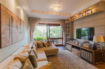 Apartamento, 3 quartos, 1 suíte, 2 vagas, no bairro Petrópolis.