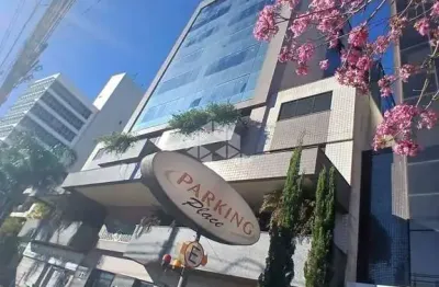 Sala comercial com 65,58 m² no bairro três figueiras, centro empresarial carlos gomes.