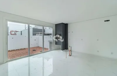 Casa com 03 dorm / 01 suíte e living amplo no condomínio villa amalfi