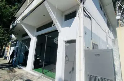 Prédio comercial em terreno de 896m2, na região de itaquera.