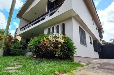 Casa sobrado com 3 quartos1 suíte com dependência completa,  bairro jardim floresta em porto alegre rs.