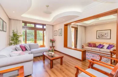 Casa com 4 quartos e 2 banheiros à venda, 296 m² ,10 vagas para carro, bairro jd. sabará em porto alegre.