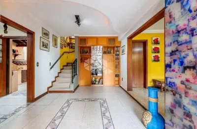Casa com 3 quartos/suites e 199m² à venda em boa vista, porto alegre.