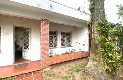 Casa antiga a venda com excelente terreno de 450 m² no passo da areia