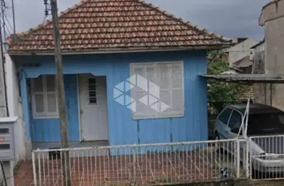 Terreno contendo 3 casas pequenas alugadas com ótima localização no bairro cristo redentor em porto alegre.