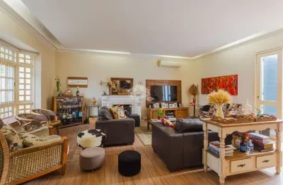 Casa 3 dormitórios com piscina jr lindóia porto alegre