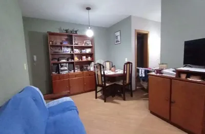 Apartamento térreo, 2 dormitórios, piscina, salão de festas, jardim itu
