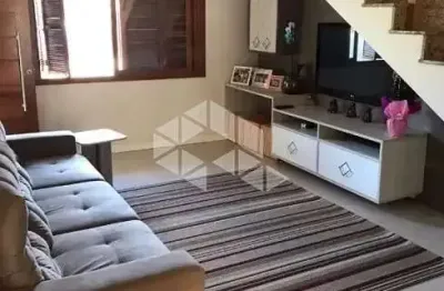 Casa à venda no bairro tristeza com 3 dormitórios (1 suíte) - totalmente reformada!