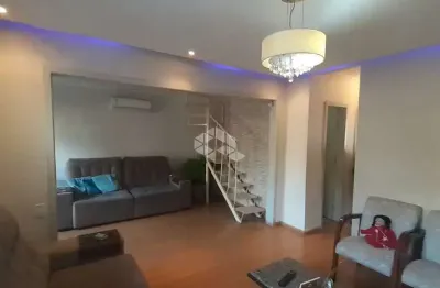Excelente casa com 5 quartos, suíte, closet, lareira, salão festas/gourmet, piscina, 5 vagas