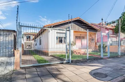 Casa térrea 3 dormitórios na tristeza em frente colégio mãe de deus