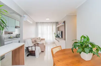 Apartamento de 3 dormitórios, sendo uma suíte, semimobiliado, decorado, com uma vaga escriturada. bairro cavalhada em porto alegre. financia e aceita
