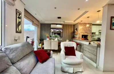 Casa em condomínio em canoas com 03 quartos e 02 vagas e amplo  sótão com lareira.