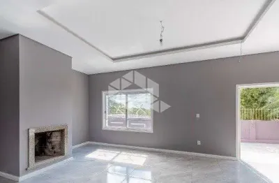 Casa com 4 suites , 4 vagas de garagem e vista para o guaiba, bairro vila assunção