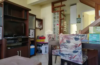 Casa em condomínio com 3 dormitórios sendo 1 suíte na cavalhada, com 80,00m2 privativos