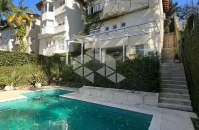 Casa a venda com 3 quartos sendo 3 suítes e 1 lavabo, 3 vagas na garagem 420m r$ 2.500.000,002