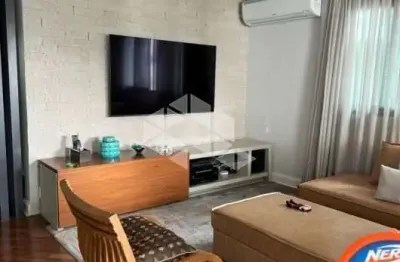 Apartamento à venda com 4 quartos, sendo 4 suítes, 3 vagas de garagem, com 288m²