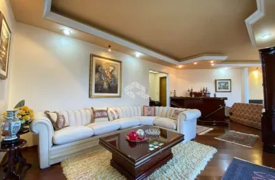 Apartamento alto padrão, no coração da aclimação, com 03 quartos e 03 vagas de garagem.
