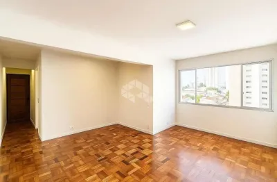 Apartamento à venda em local privilegiado de são paulo - bosque da saúde: 2 quartos, 1 suíte, 2 banheiros, 1 vaga, 74m².