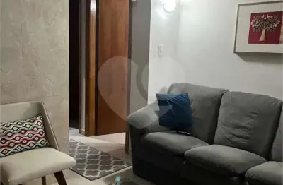 Casa com 2 quartos à venda na Rua Castro Menezes, 243, Interlagos, São Paulo