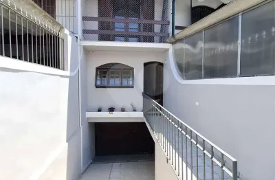 Casa com 2 quartos à venda na Rua Valentim Cordeiro, 54, Interlagos, São Paulo
