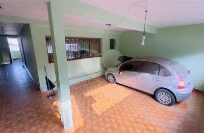 Casa com 3 quartos à venda na Maria Batista, 98, Jardim São Luís, São Paulo