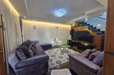Casa com 3 quartos à venda na Avenida Rubens Montanaro de Borba, Jardim Regis, São Paulo
