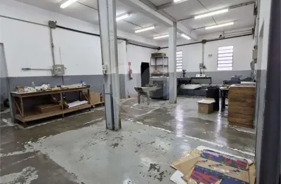 Galpão à venda ou para locação em terceira divisão de interlagos - sp