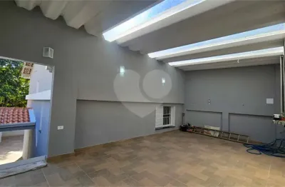 Casa com 3 quartos à venda na Rua Vito Bovino, 124, Campo Grande, São Paulo
