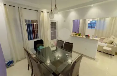 Casa com 3 quartos à venda na Rua Miguel Damasceno, 101, Jardim São Luís, São Paulo