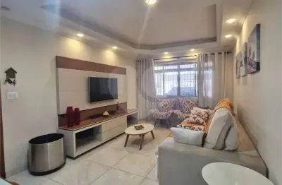 Casa com 4 quartos para alugar na Américo Nunes, 106, Jardim Regis, São Paulo